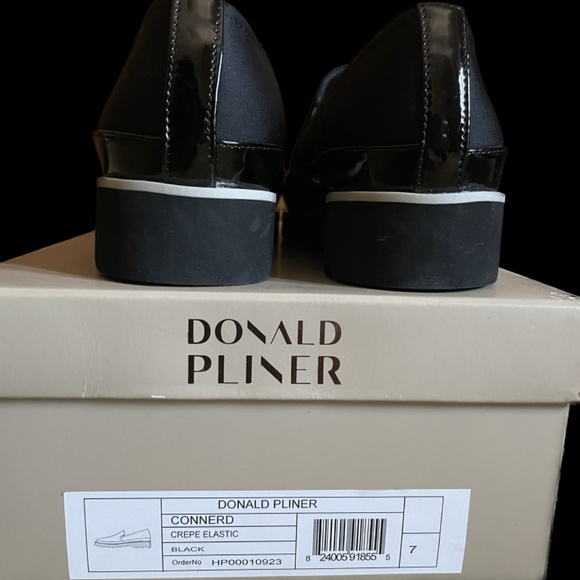 Donald Pliner Connery slip on shoes - Picture 2 of 4